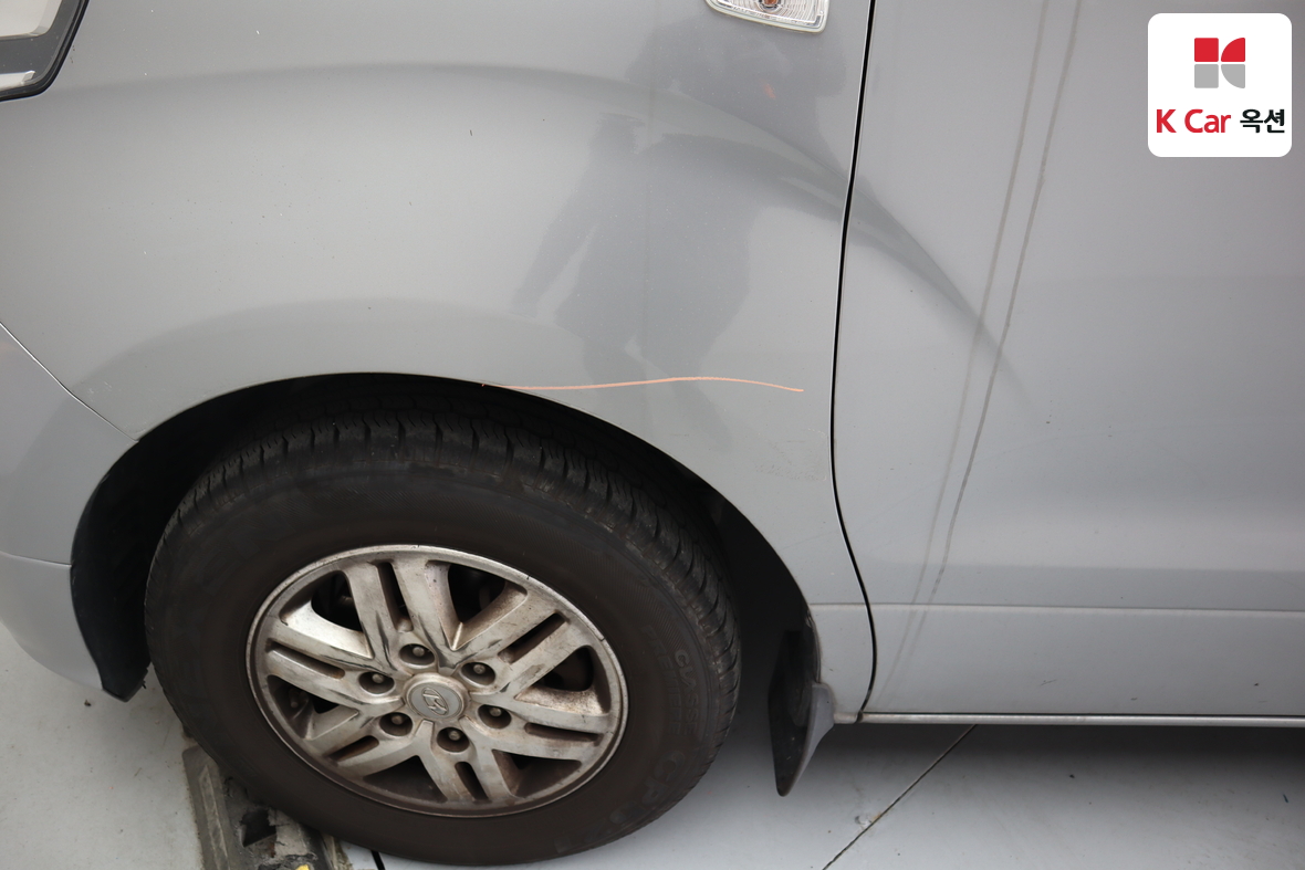 Hyundai Grand Starex - 29