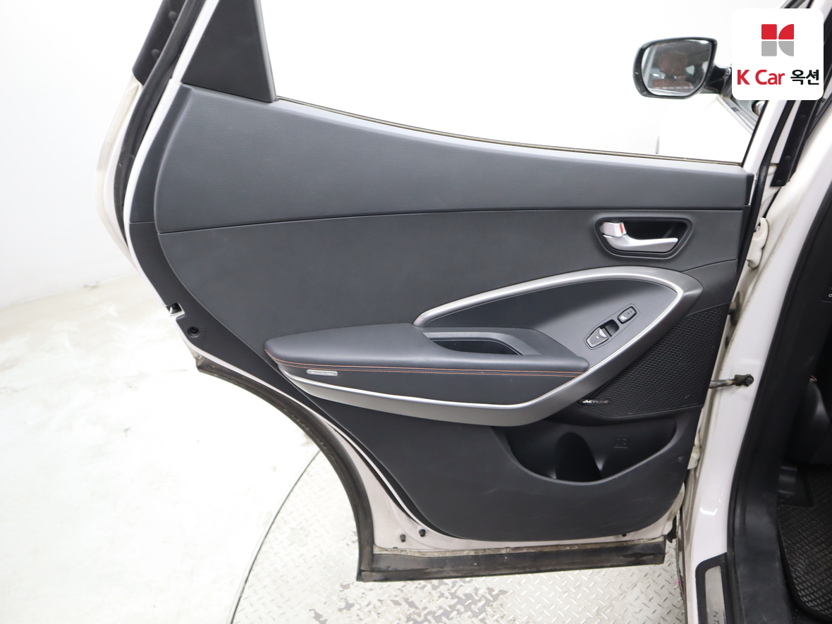 هيونداي سانتافي 2013 - صورة 25