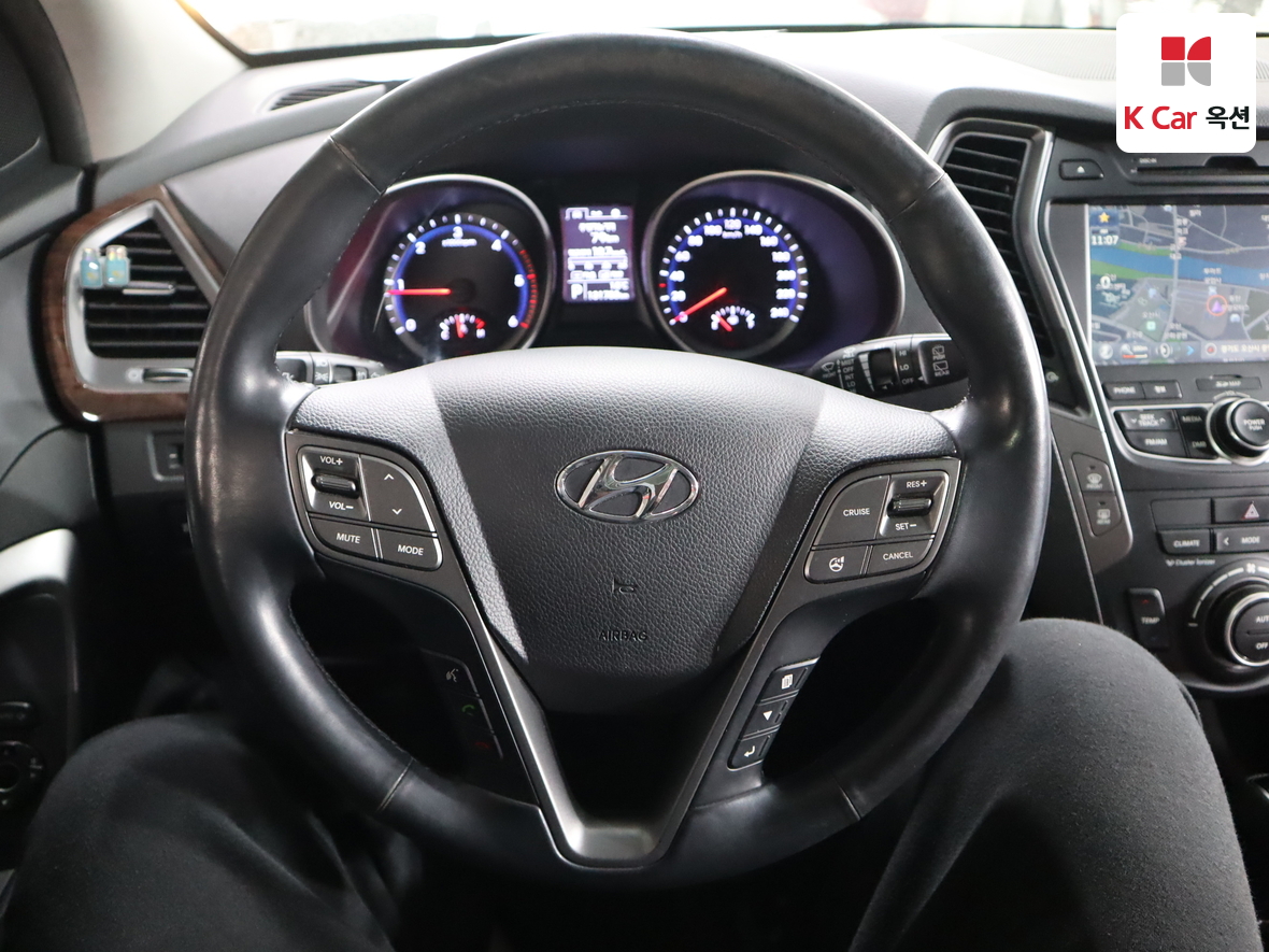 هيونداي سانتافي 2013 - صورة 10