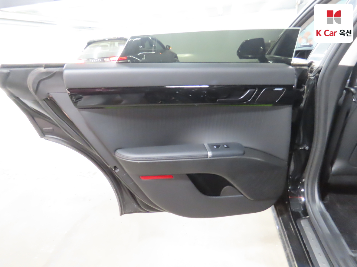 هيونداي أزيرا 2023 - صورة 23