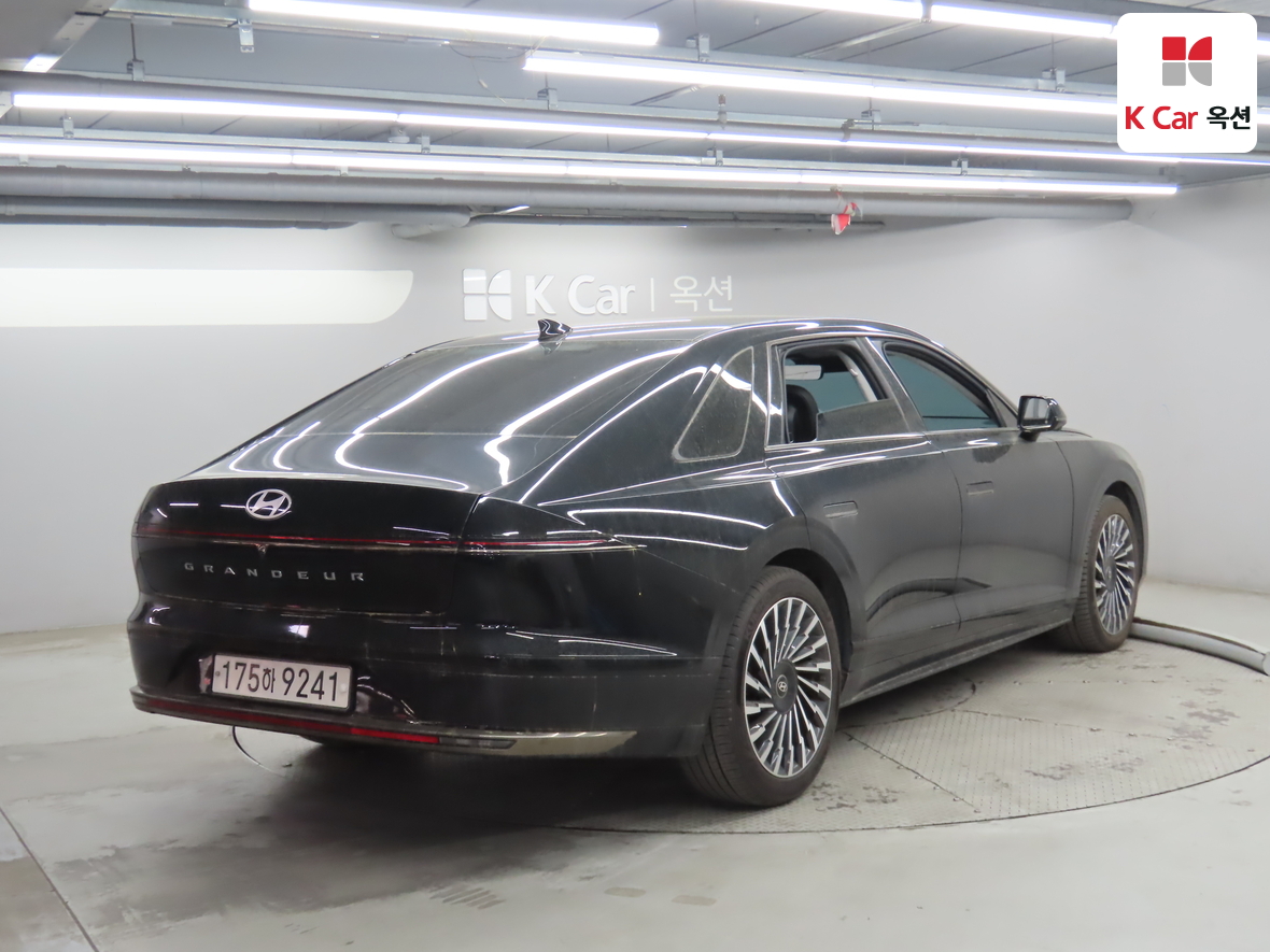 هيونداي أزيرا 2023 - صورة 2