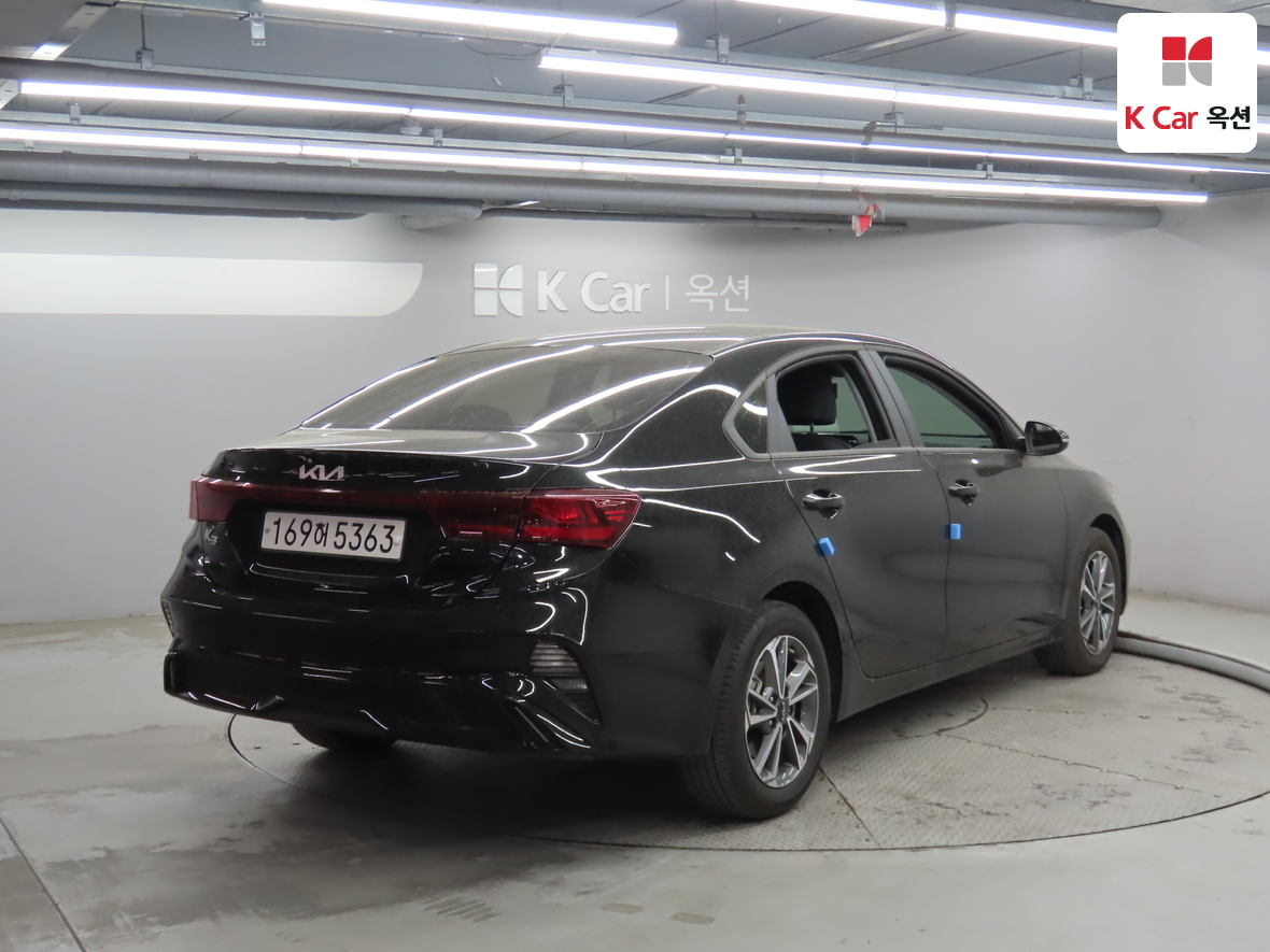 Kia K3 2022 - Image 2