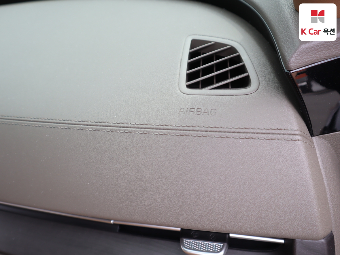 Kia Carnival - 30
