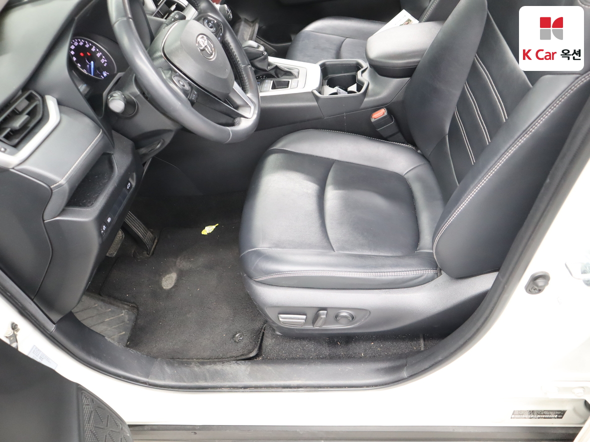 TOYOTA RAV4 - 18