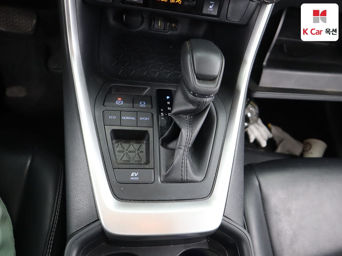 TOYOTA RAV4 - 16