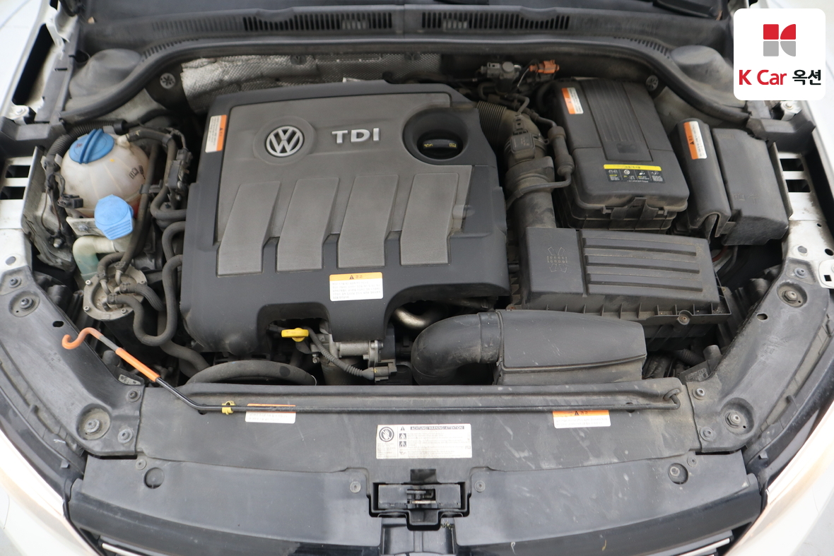 Volkswagen Jetta - 32
