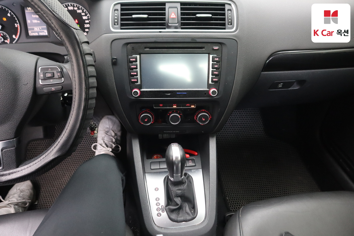 Volkswagen Jetta - 6