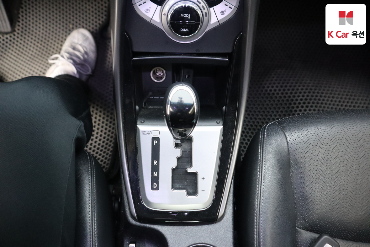 Hyundai Elantra - 15