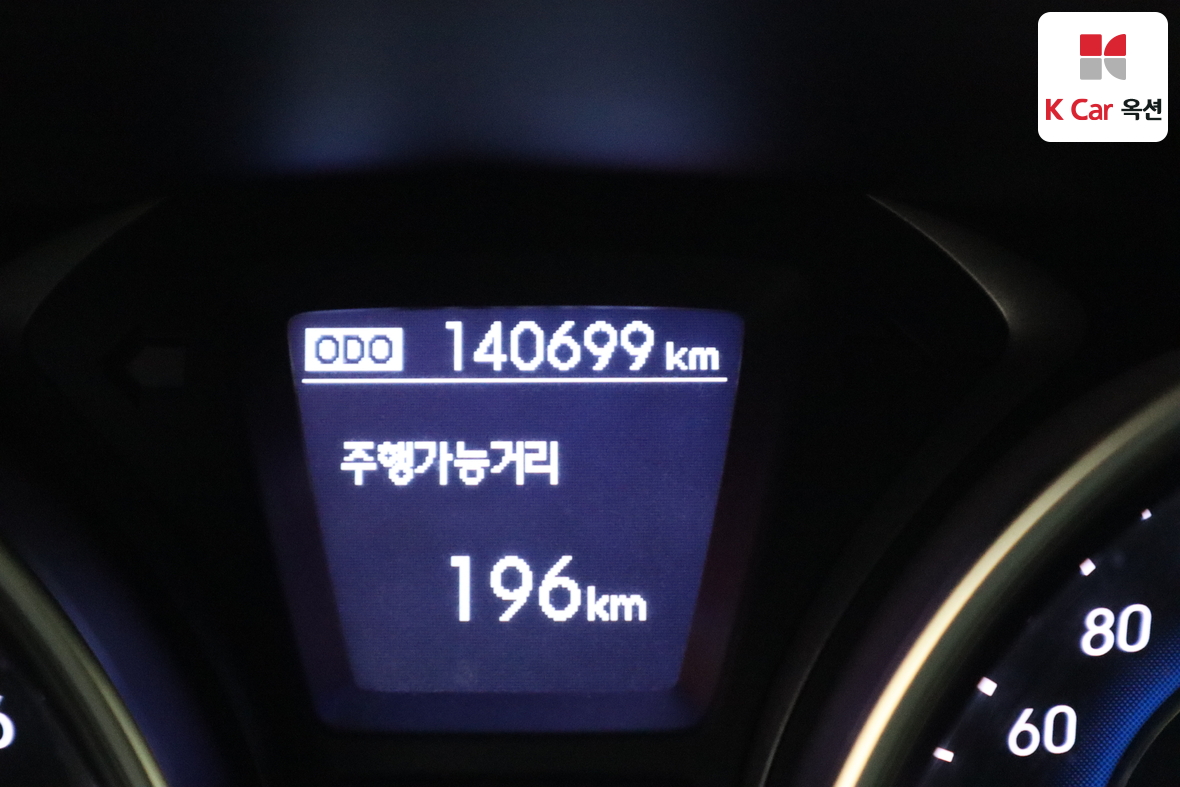 Hyundai Elantra - 4