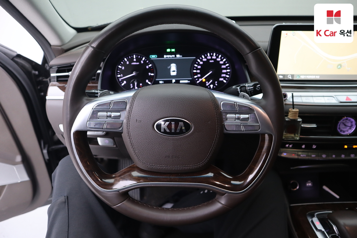 Kia K9 - 10
