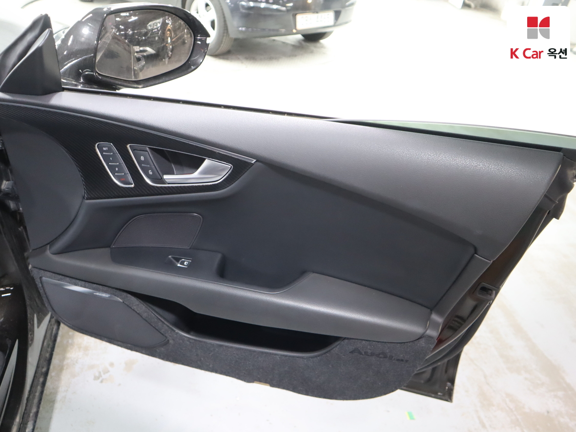 Audi A7 2014 - Image 32