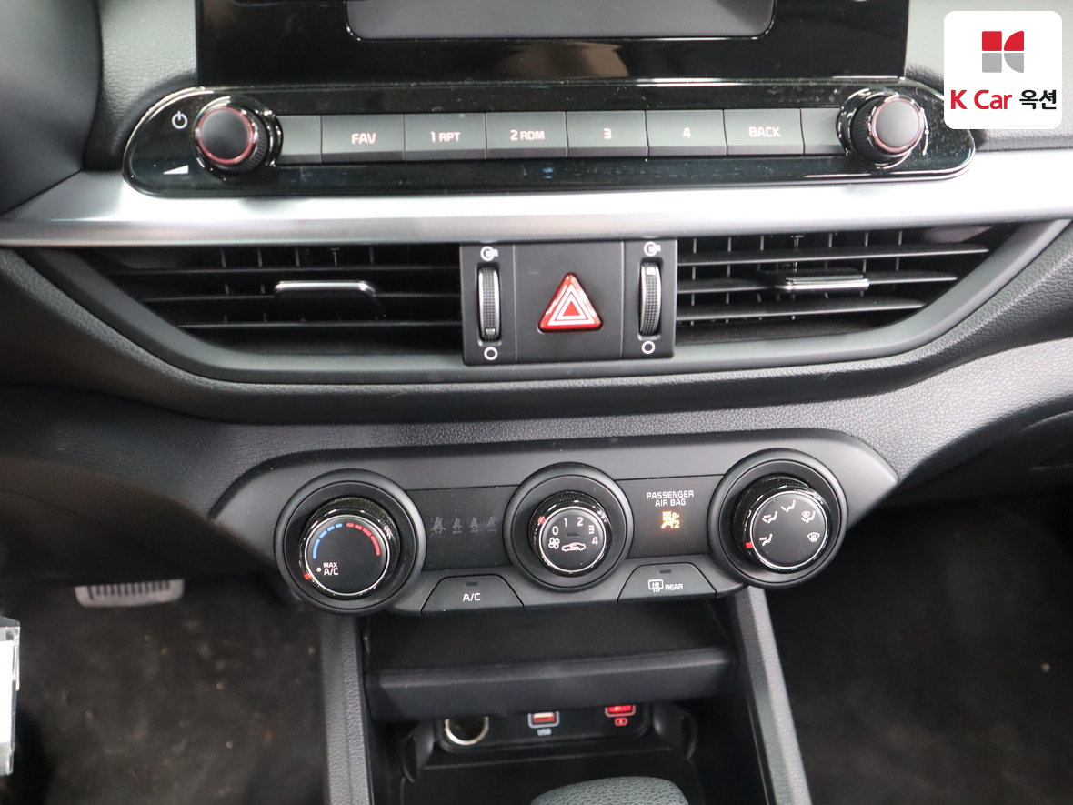 Kia K3 2022 - Image 15