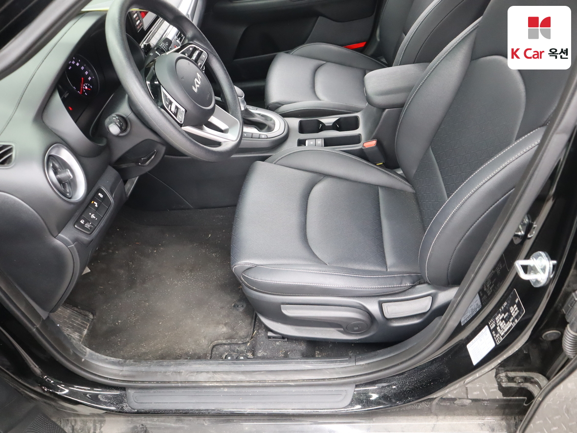 Kia K3 2022 - Image 17