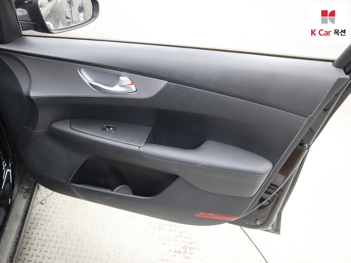 Kia K3 2022 - Image 26