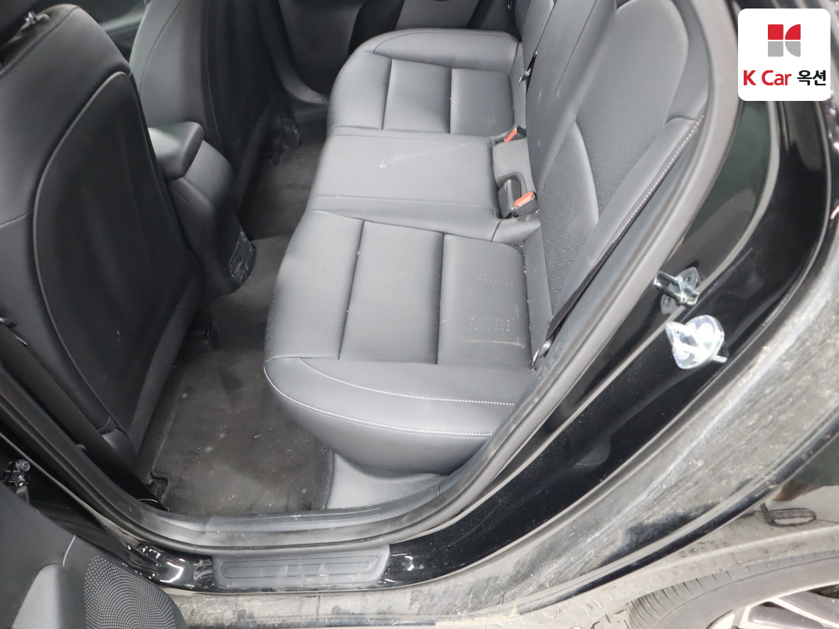 Kia K3 2022 - Image 21