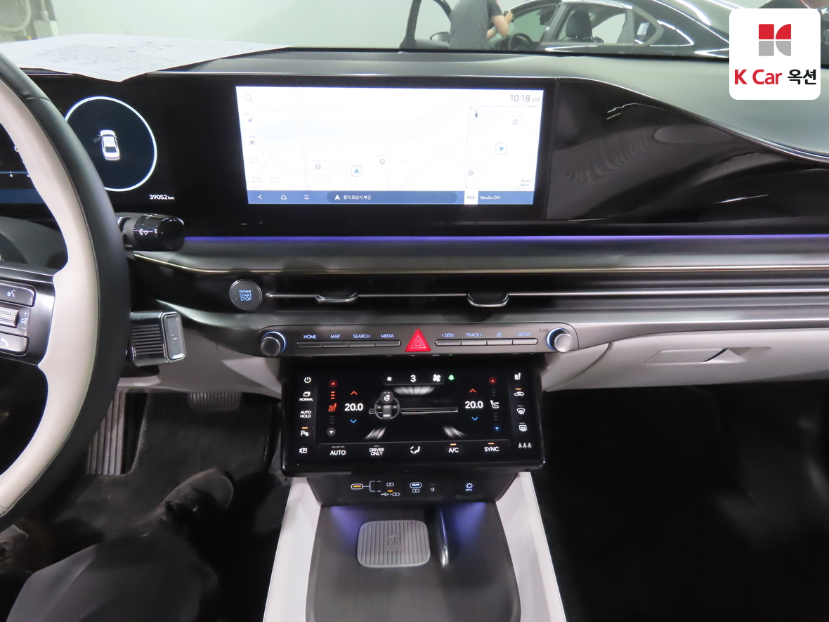 Hyundai AZERA 2023 - Image 6