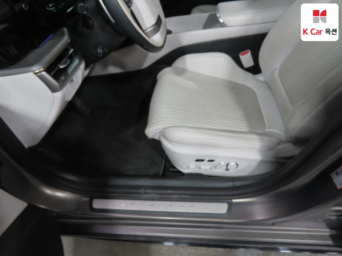 Hyundai AZERA 2023 - Image 18