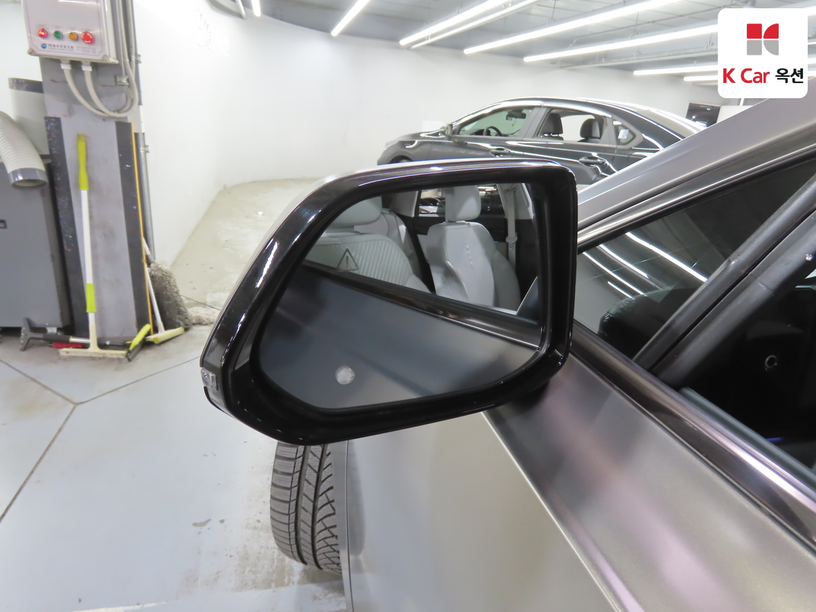 Hyundai AZERA 2023 - Image 22