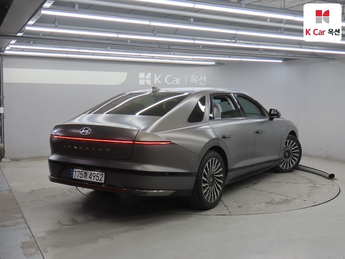 Hyundai AZERA 2023 - Image 2