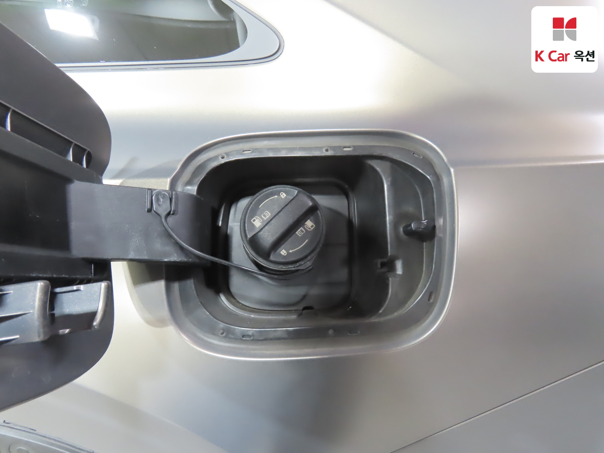 Hyundai AZERA 2023 - Image 26