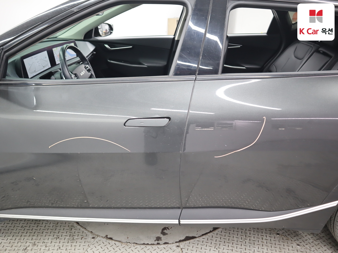 Kia EV6 2023 - Image 42