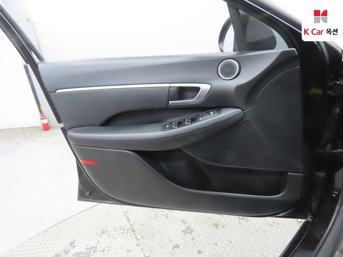 Hyundai Sonata - 8