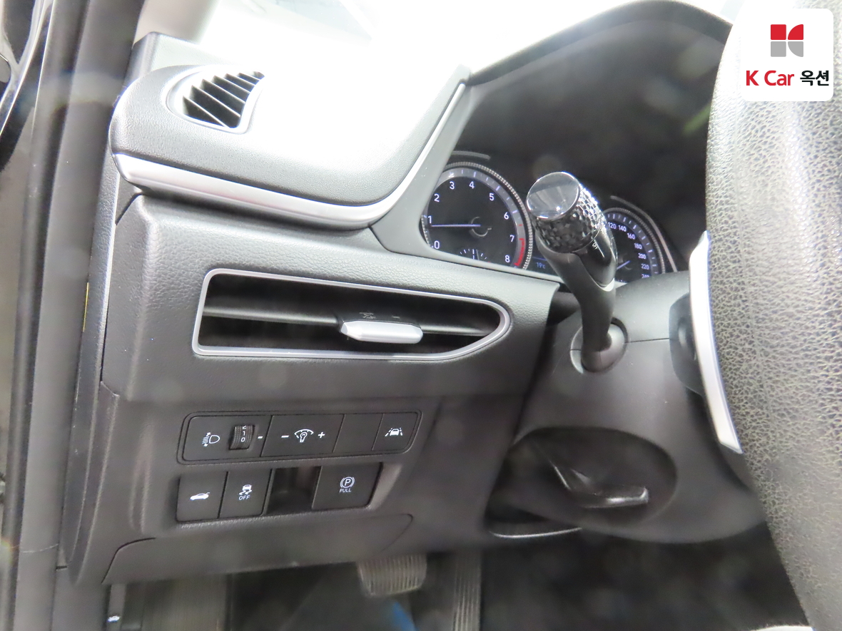 Hyundai Sonata - 9
