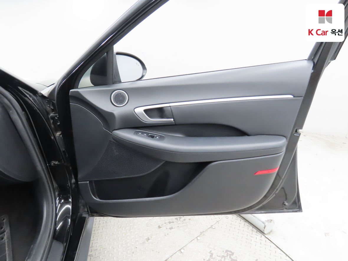 Hyundai Sonata - 29