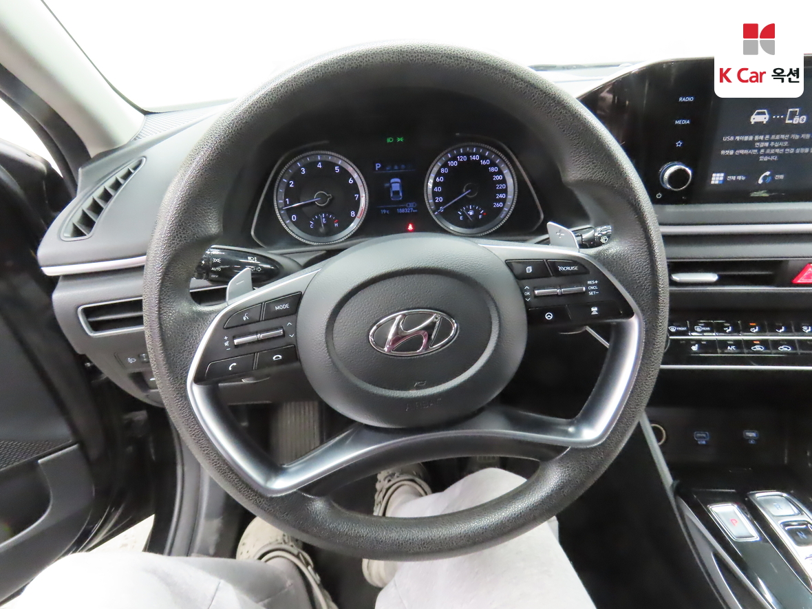 Hyundai Sonata - 10