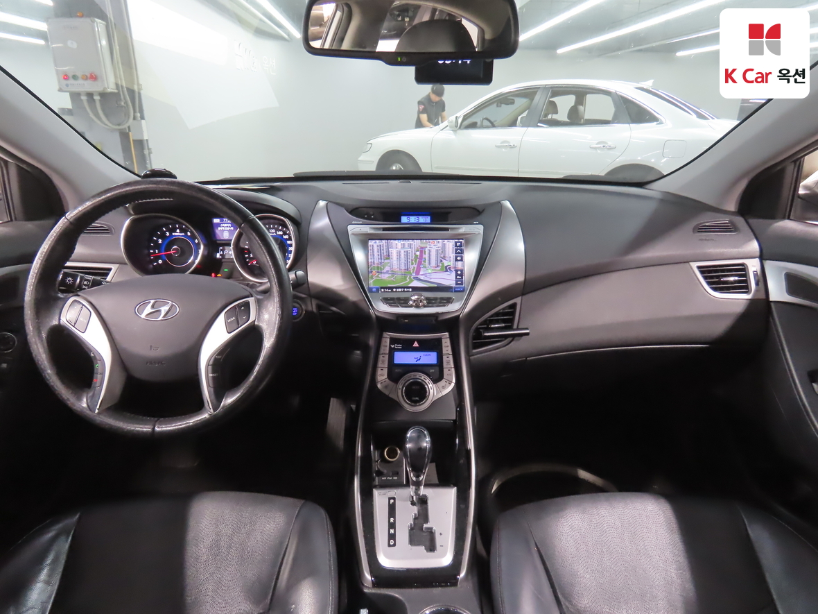 Hyundai Elantra 2012 - Image 3