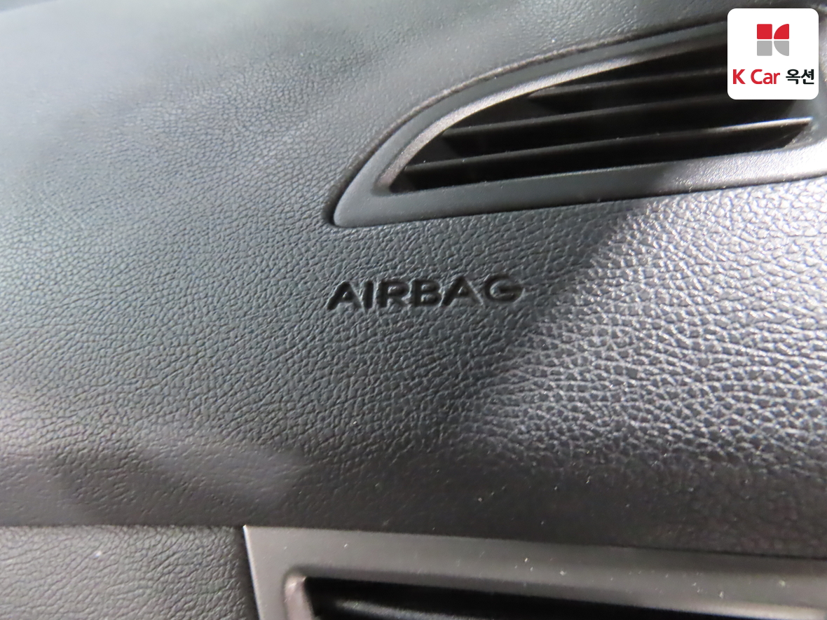 Hyundai Elantra 2012 - Image 30