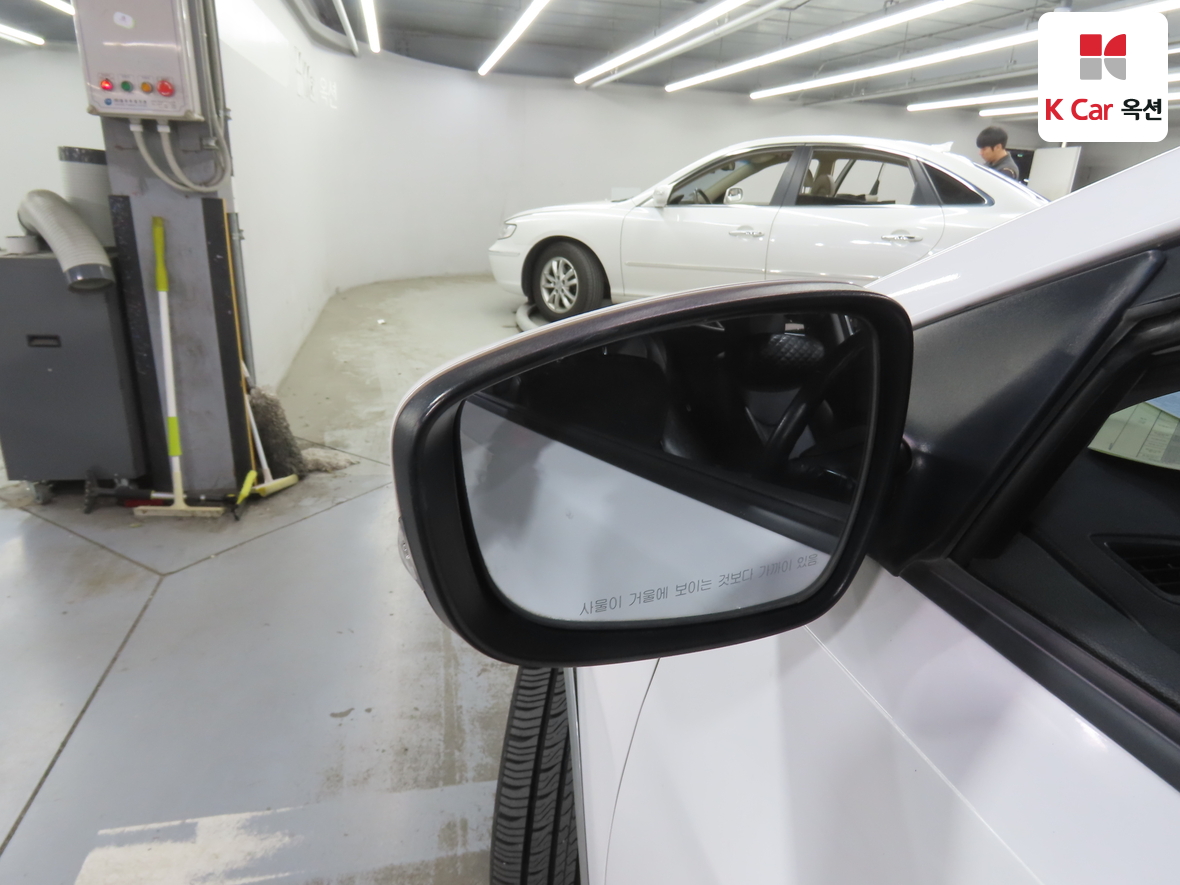 Hyundai Elantra 2012 - Image 21
