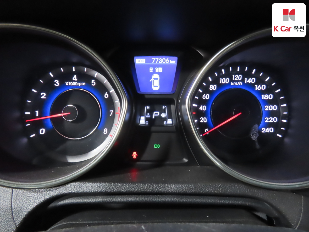 Hyundai Elantra 2012 - Image 5
