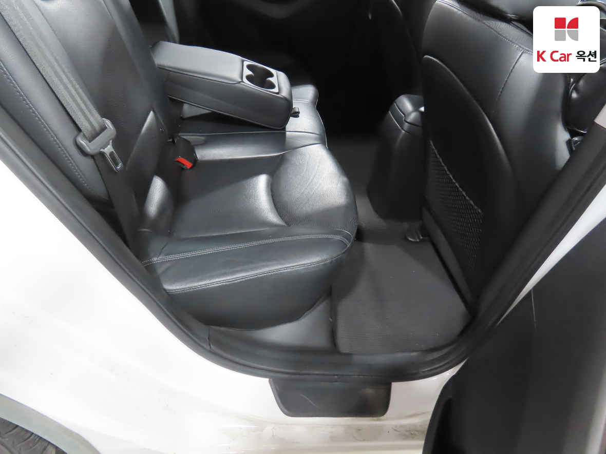 Hyundai Elantra 2012 - Image 27