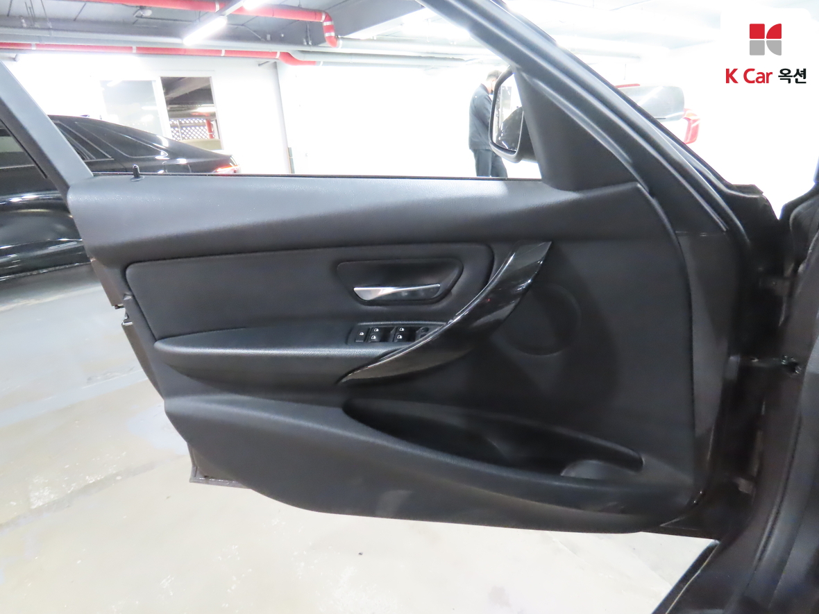 BMW 3 시리즈 2015 - 이미지 8