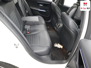 2022 - mercedes-benz c300