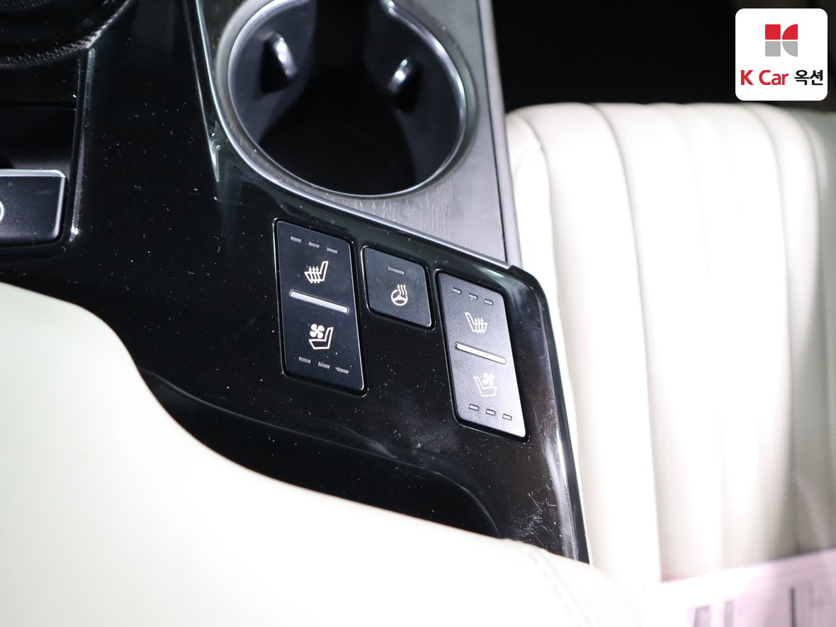 كيا K8 2023 - صورة 17