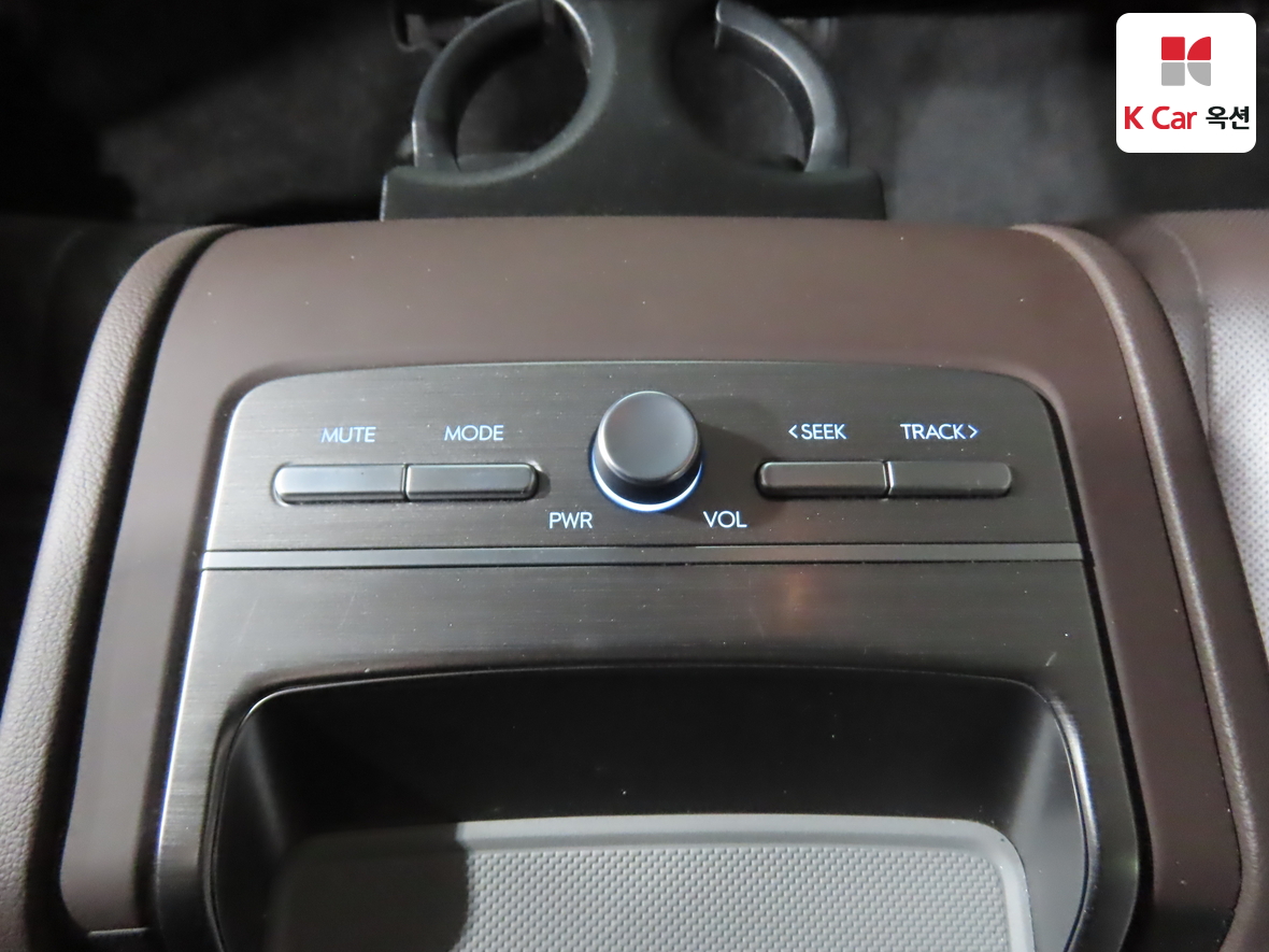 هيونداي أزيرا 2023 - صورة 23