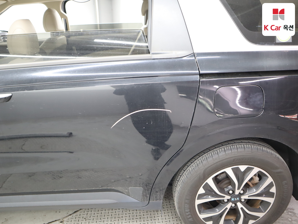 كيا كارنيفال 2021 - صورة 35