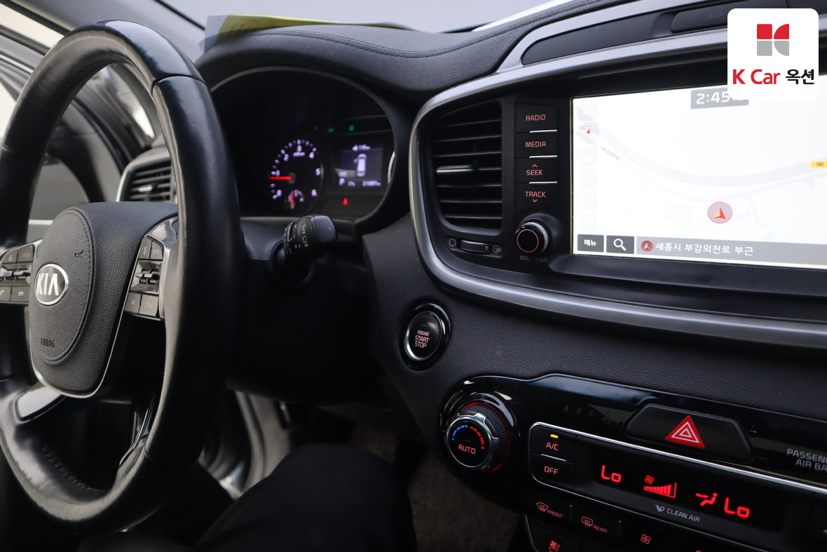 Kia Sorento - 11