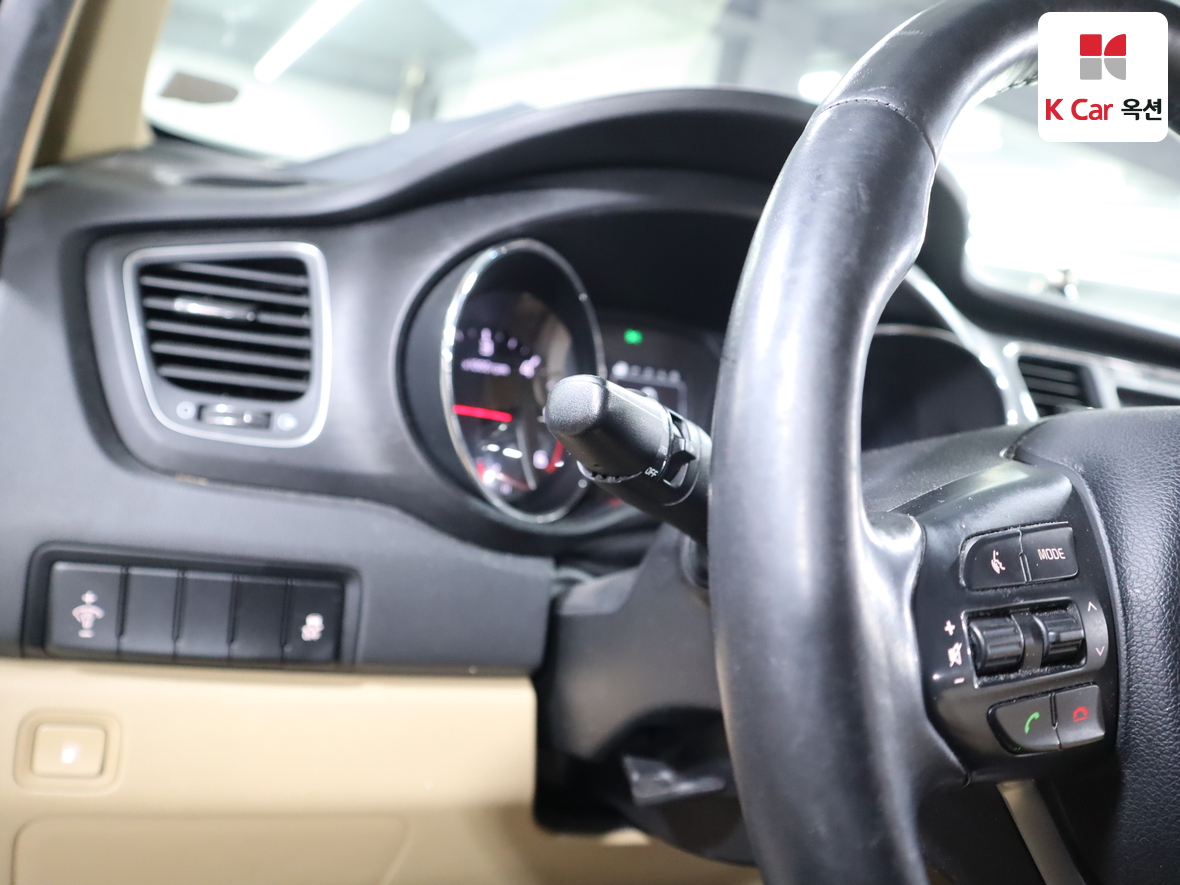 Kia New Carnival - 9