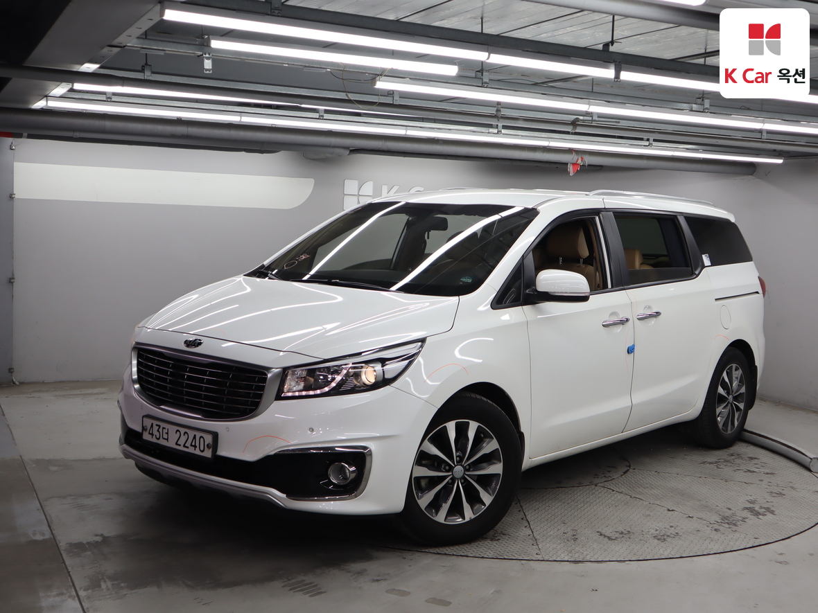 Kia New Carnival - 1