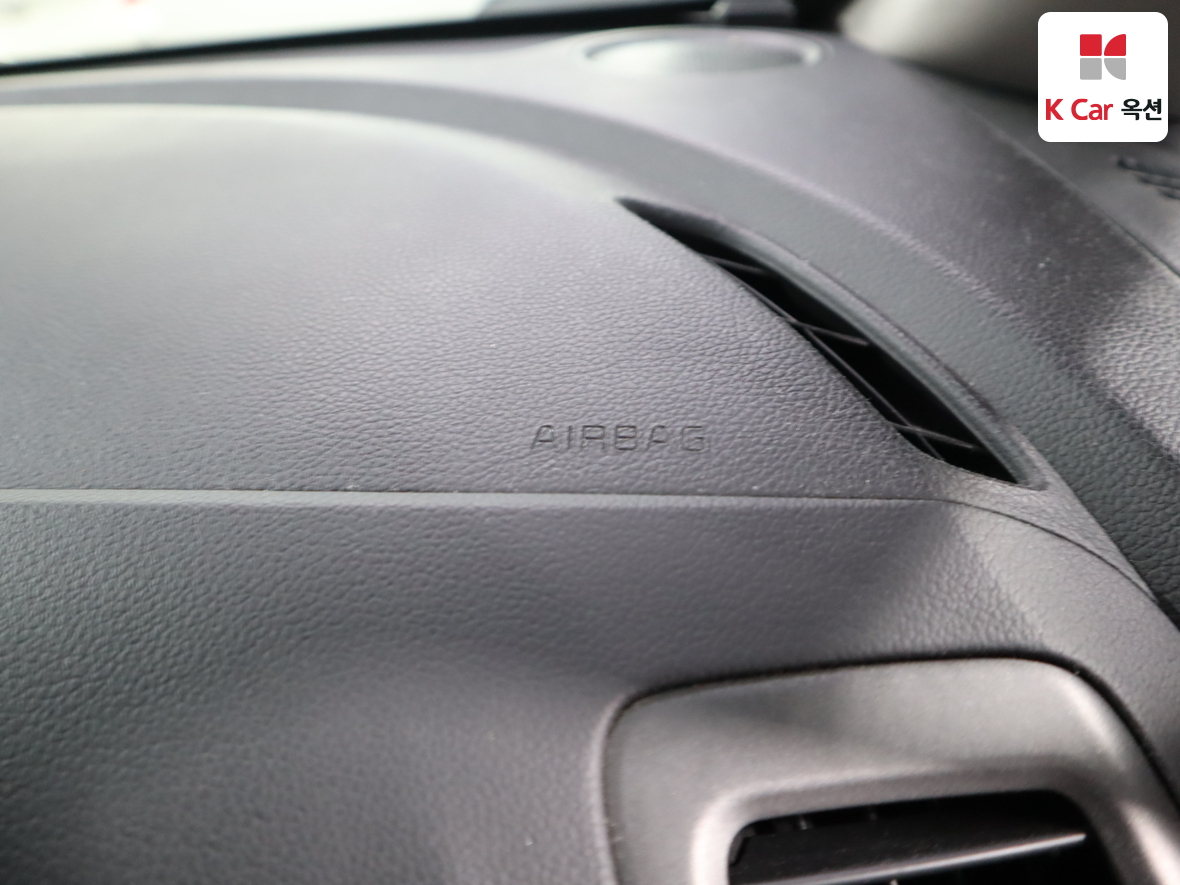 Kia K3 2013 - Image 31