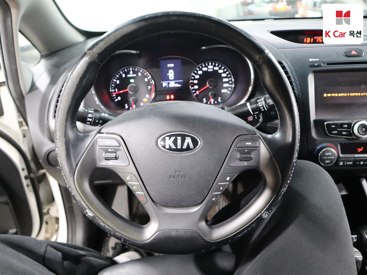 Kia K3 2013 - Image 10