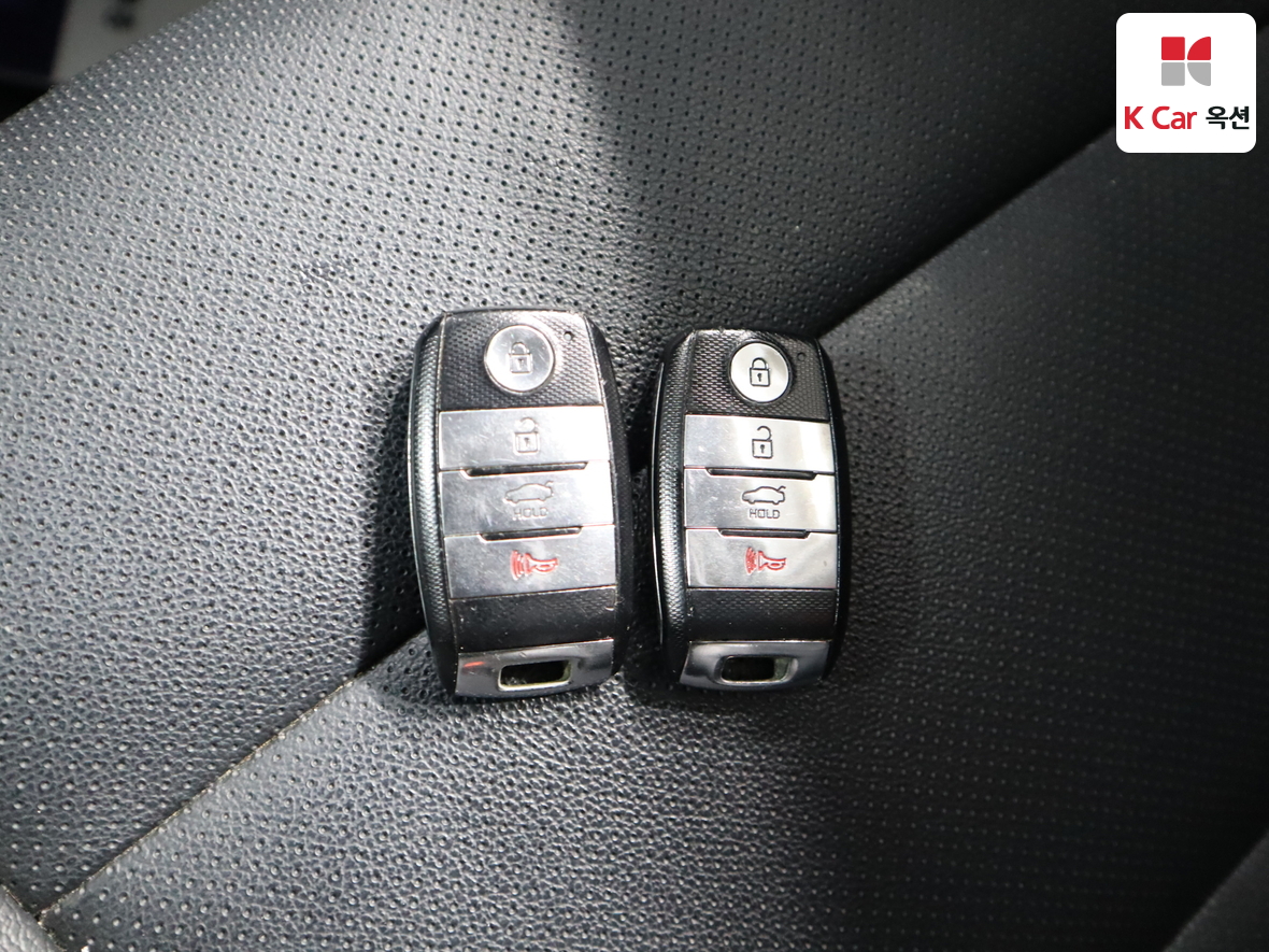 Kia K3 2013 - Image 18