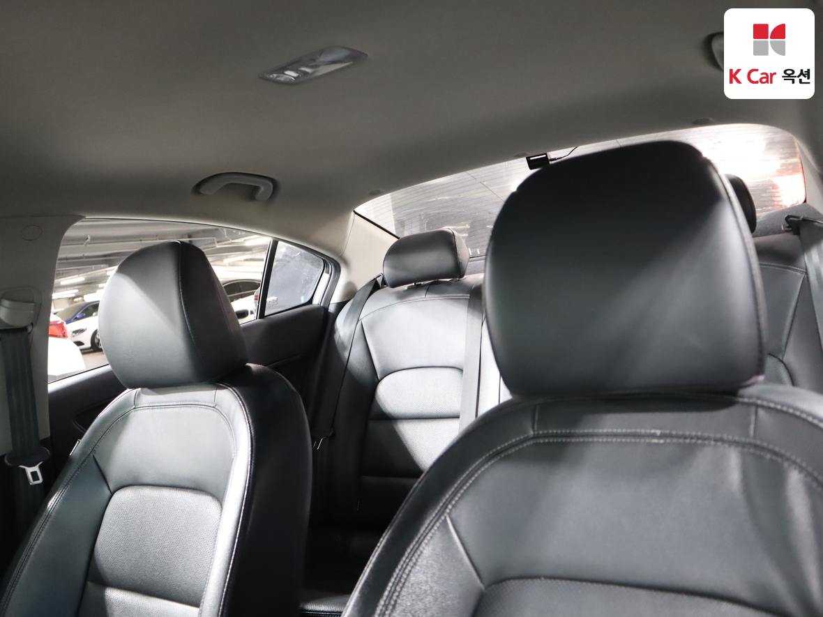 Kia K3 2013 - Image 20