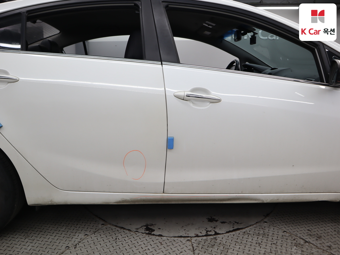 Kia K3 2013 - Image 39