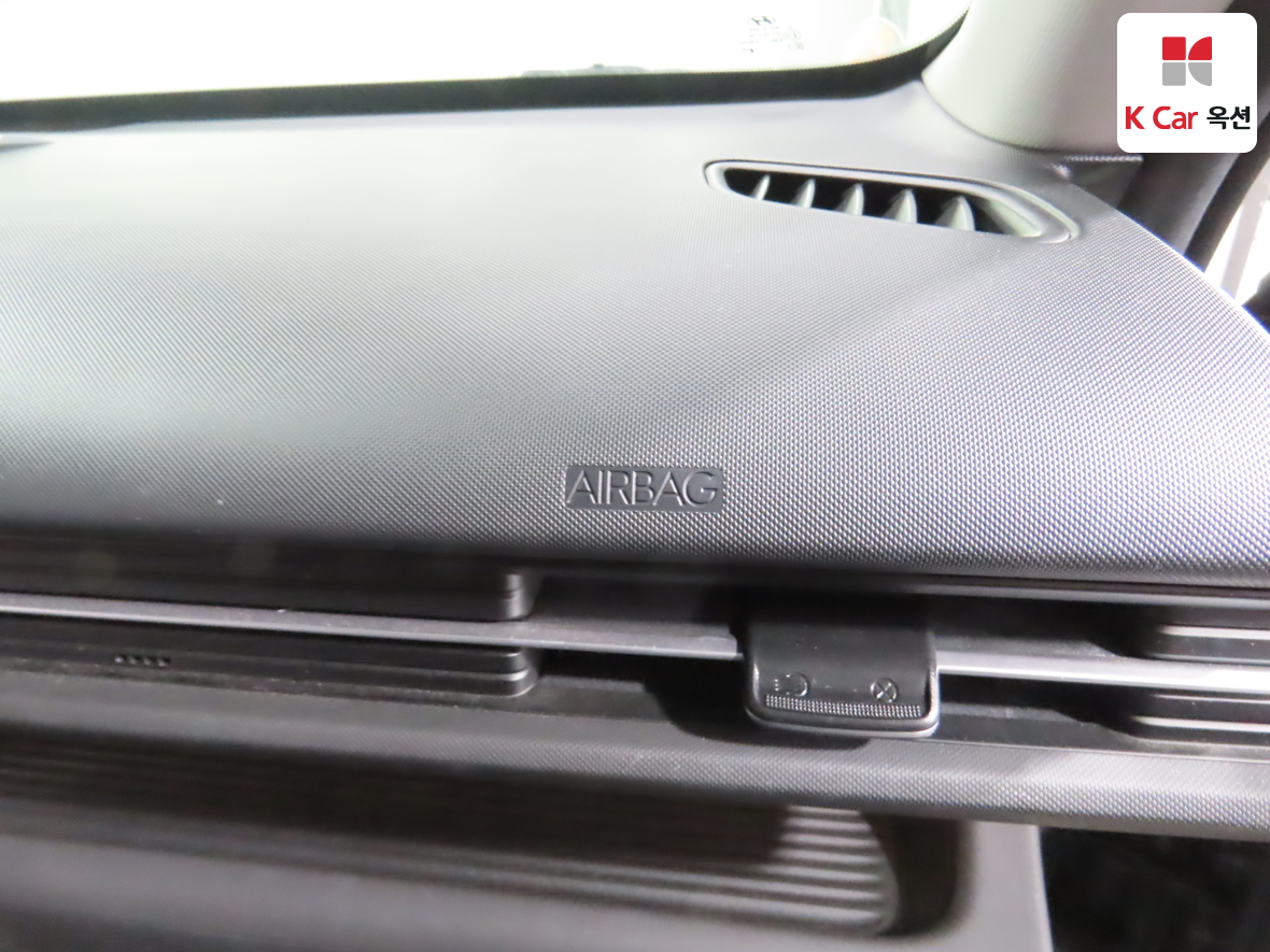 Hyundai Kona 2023 - Image 32