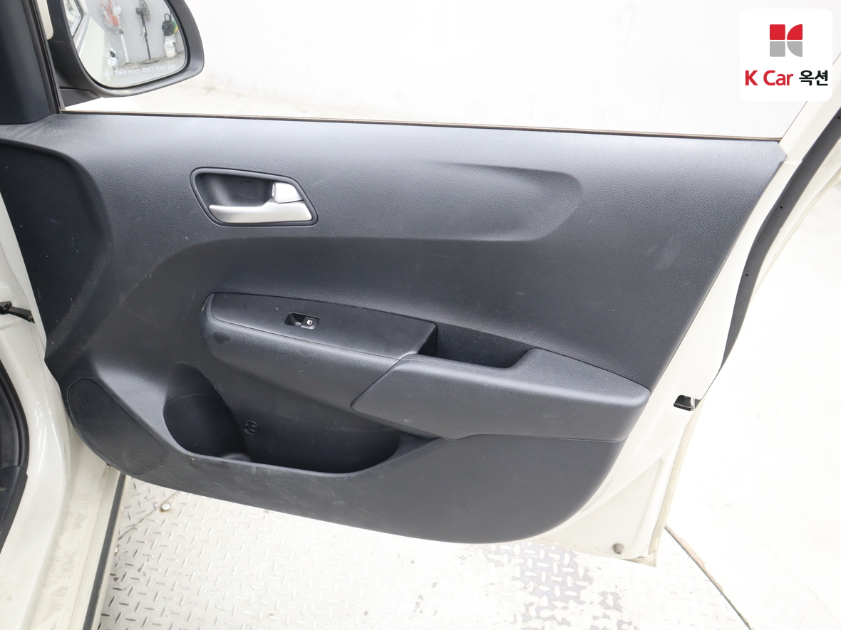 Kia Morning 2023 - Image 28