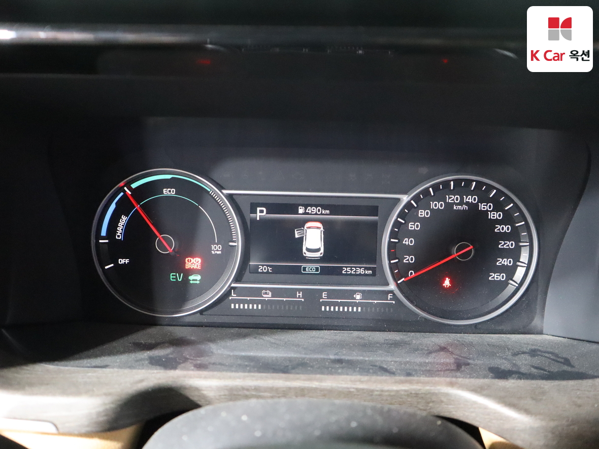 كيا سورينتو 2023 - صورة 5